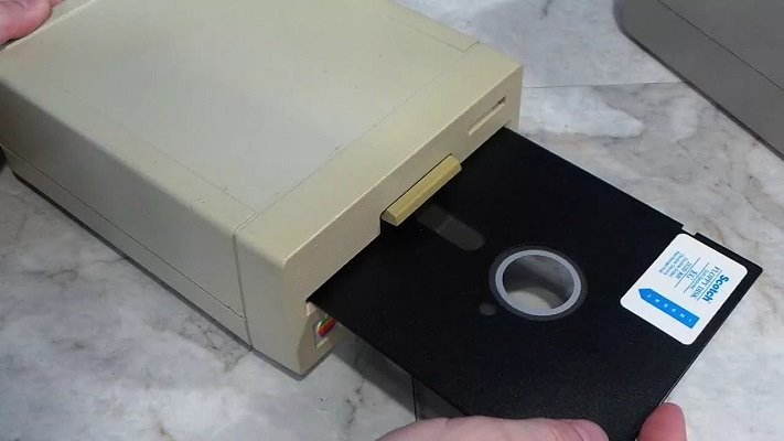 Floppy-Disk فلاپی دیسک