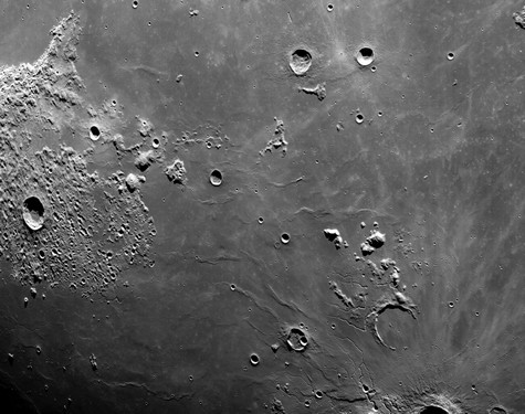 تصویر سطح ماه
