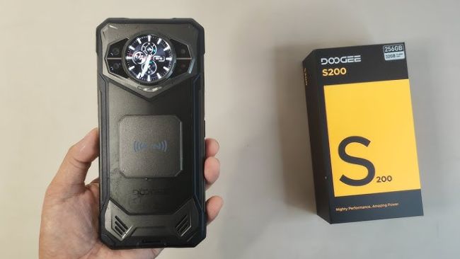 آنباکس گوشی Doogee S200