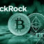 بلک‌راک برنامه‌ای برای عرضه ETFهای XRP و سولانا ندارد و همچنان بر ETF‌های بیت کوین و اتریوم متمرکز است