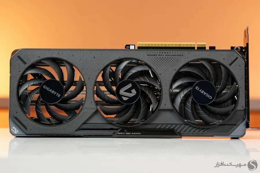 Gigabyte-RTX-5060-Gaming-oc-8G-graphic-card-fan-side