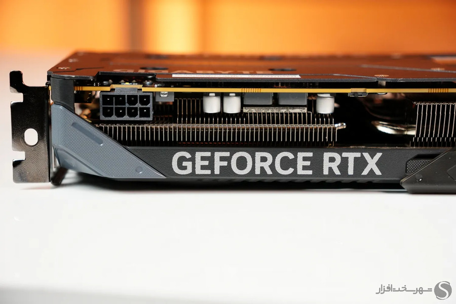 Gigabyte-RTX-5060-Gaming-oc-8G-pcie-power-connetor