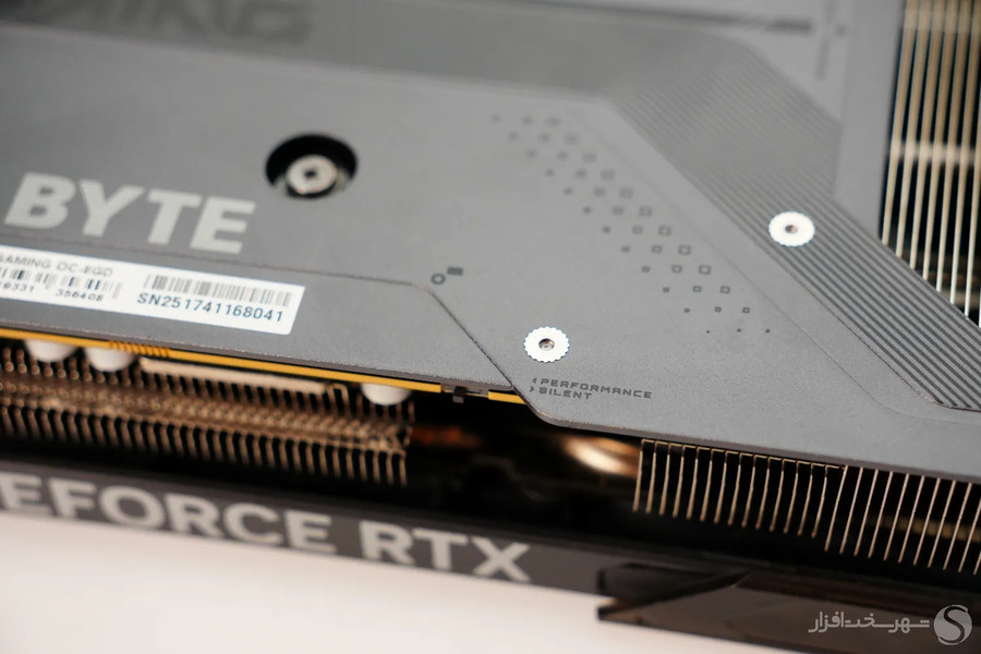 Gigabyte-RTX-5060-Gaming-oc-8G-bios-switch