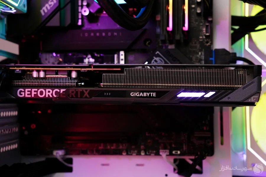 Gigabyte-RTX-5060-Gaming-oc-8G-side-slide