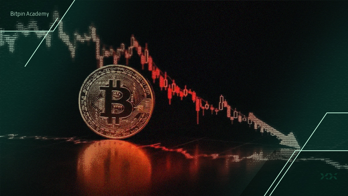 بیت‌کوین در سراشیبی؛ شرکت‌ها زیر فشار فروش اجباری