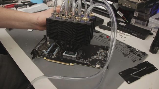 ایده جالب تبدیل کولر بادی به مایع با استفاده از آب یخ! نتایج شگفت انگیز کولر دست ساز در بنچمارکها