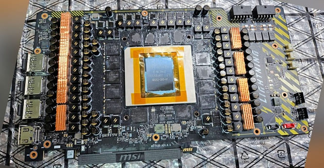 MSI RTX 5090 Lightning Z لو رفت؛ هیولای اورکلاک با 40 فاز تغذیه و دو کانکتور 12V-2×6 MSI-RTX-5090-Lightning-Z-01.jpg